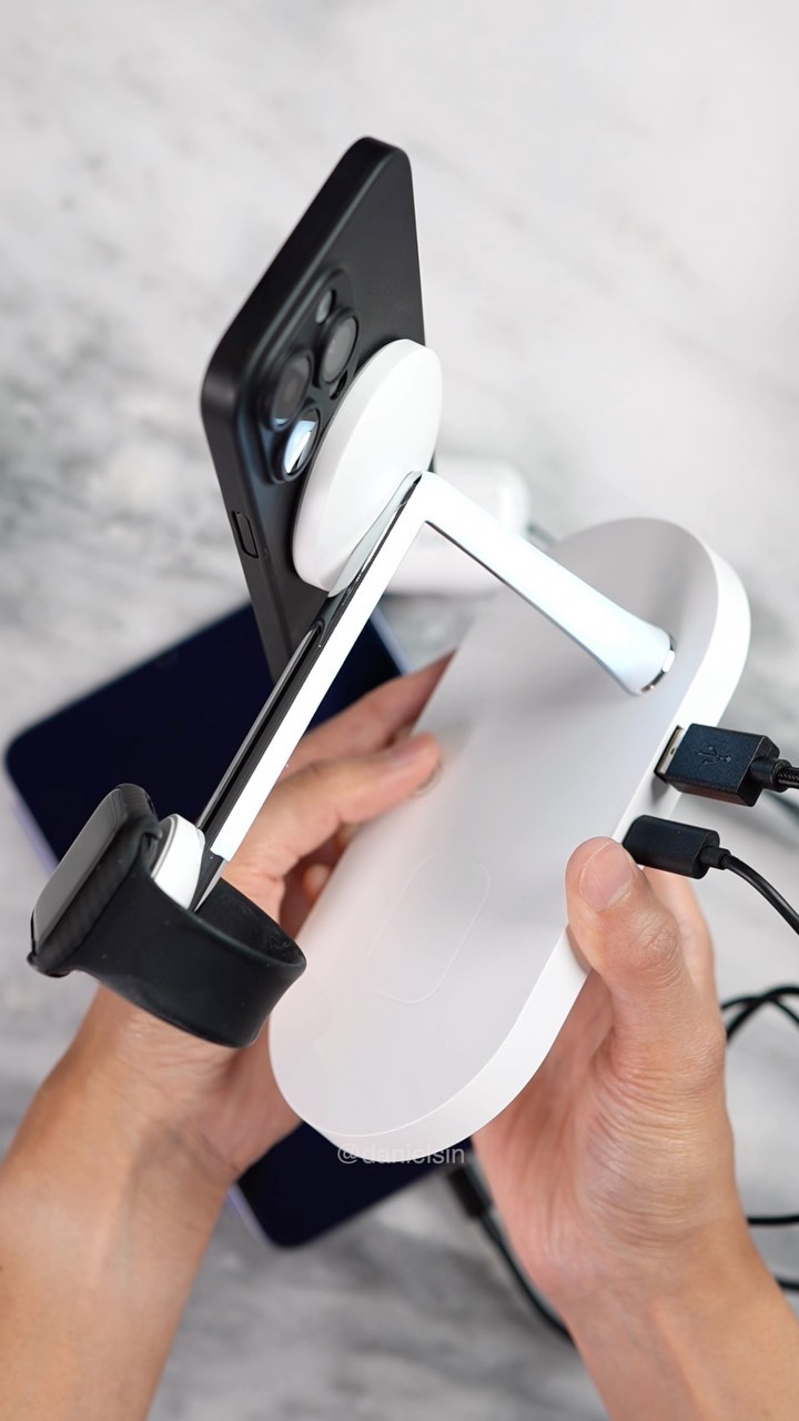 5-in-1 iPhone desk charger! Wirelessly charge your iPhone, Apple Watch, and AirPods!