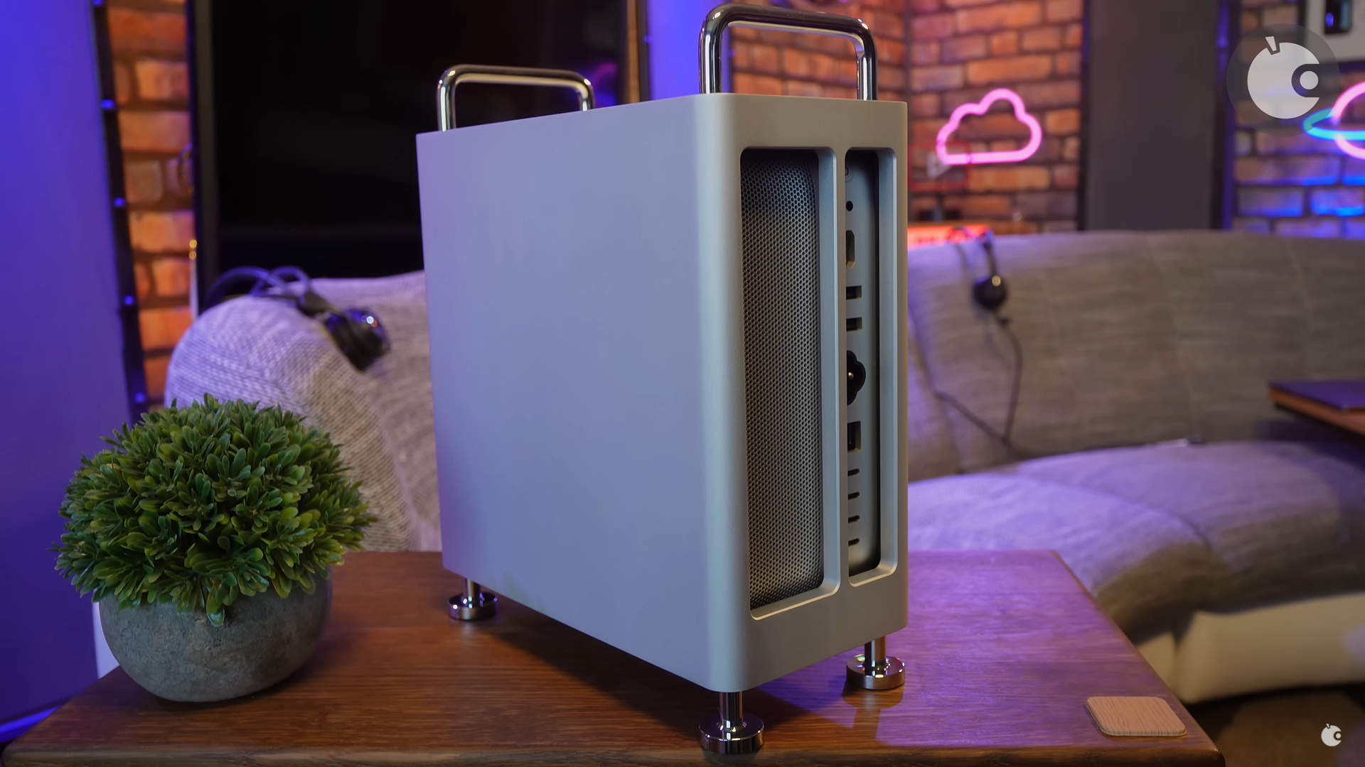 Mac Studio'nuzu Bu En İyi CNC Alüminyum Kasa ile Mini Mac Pro'ya Dönüştürün