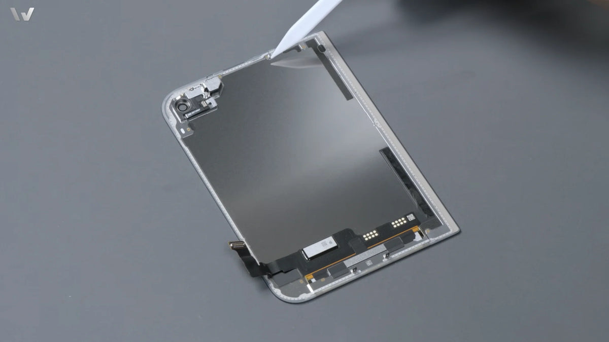 Inside iPhone Duo’s Display: Samsung M16 OLED, UTG and 3,022-Nit Brightness