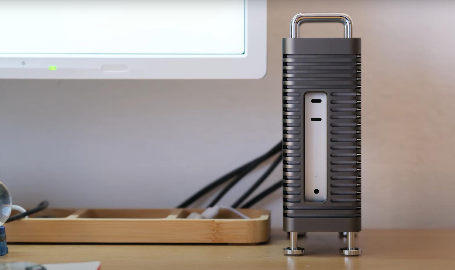 Guide d'installation du Mac Mini M4/M4 Pro 2025 : les meilleurs accessoires présentés par Riccardo Palombo