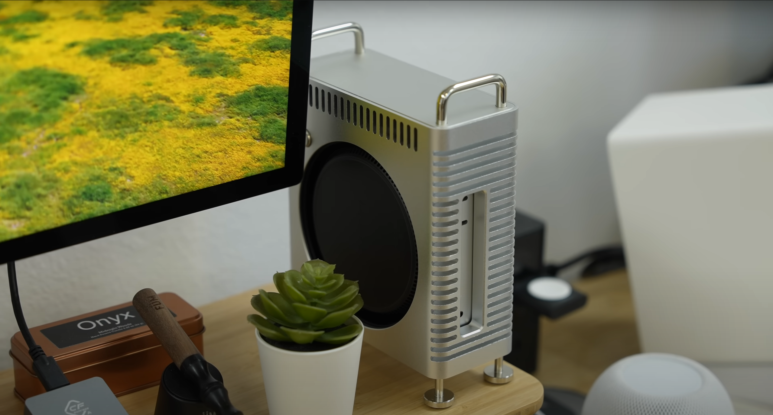 Le meilleur boîtier de refroidissement en aluminium CNC pour Mac Mini M4 2024 présenté par Max Tech