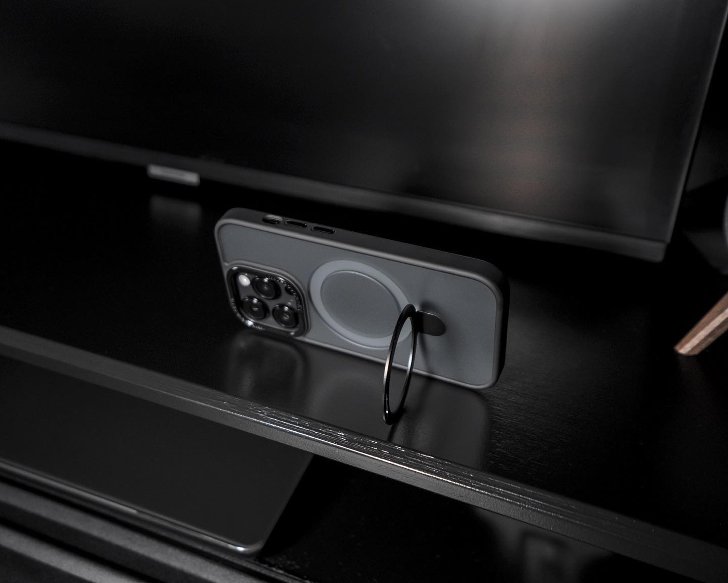 ZEERA MagStand Pro : The Best MagSafe Kickstand Case with Ring Holder