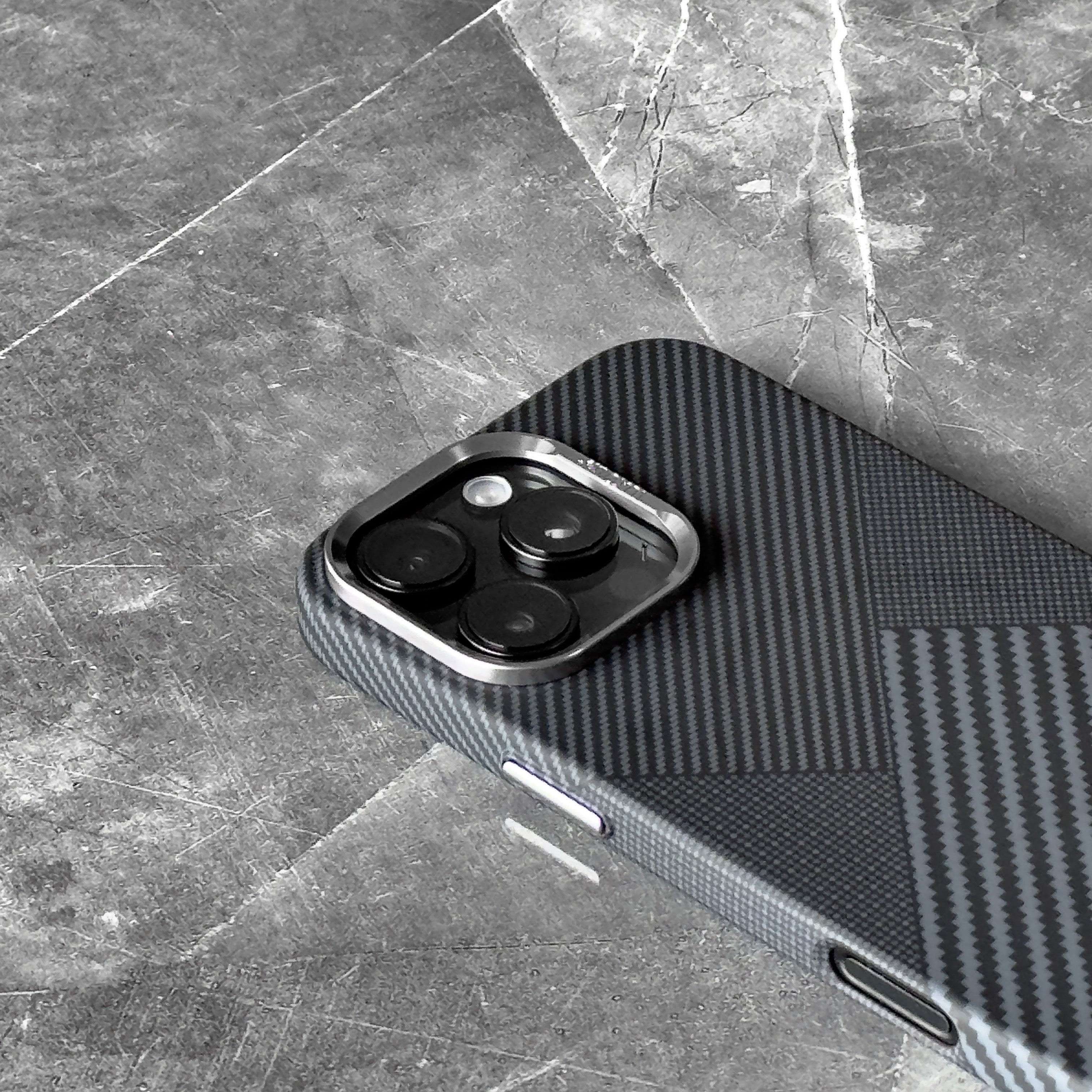 ZEERA Magtrix Pro: Experience the Elevated Carbon Fiber Texture for a Distinctive Tactile Feel