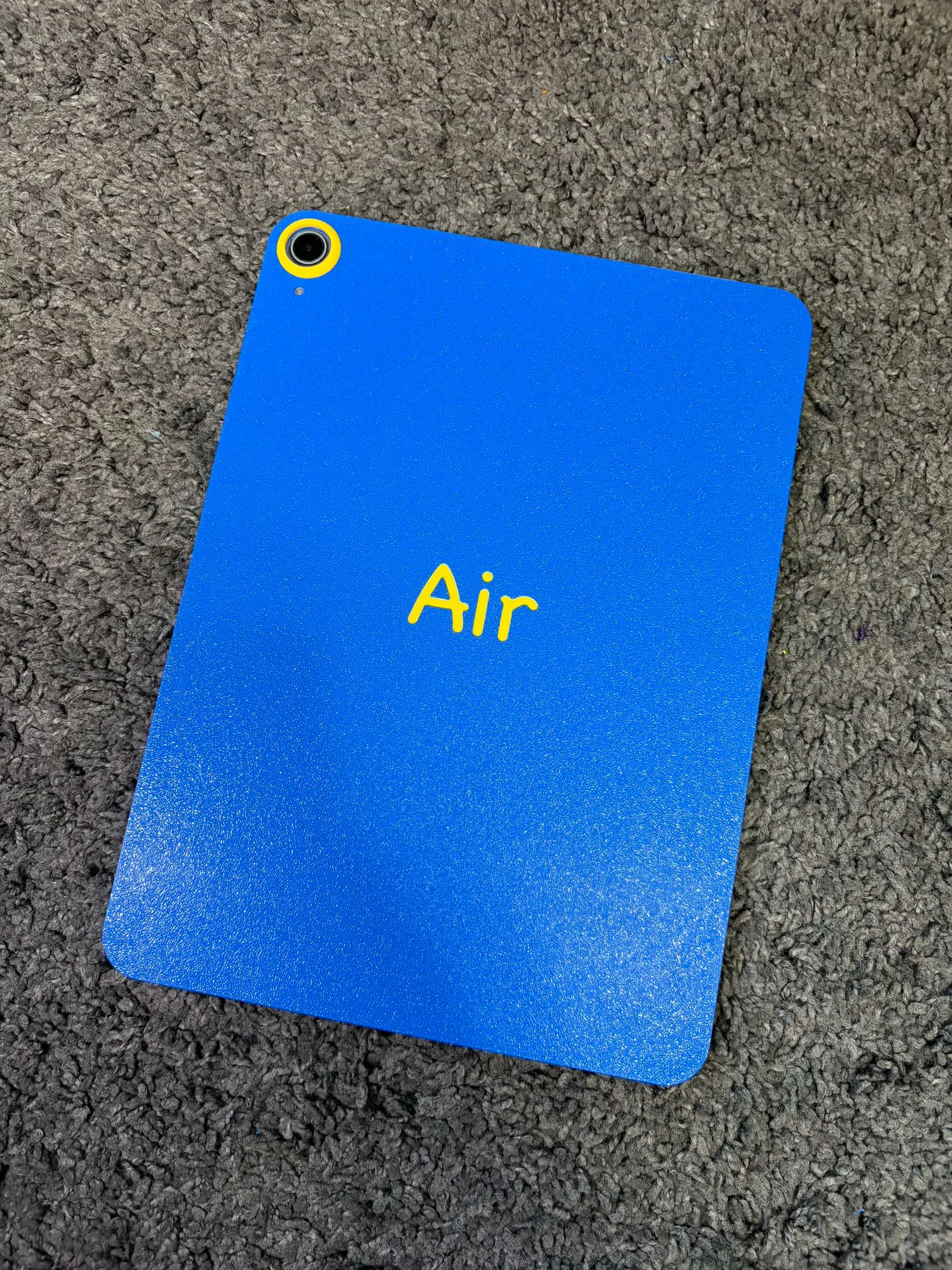 ZEERA MagWeave Pro: funda MagSafe de primera calidad con un elegante diseño de tela y cuero y tarjetero incorporado