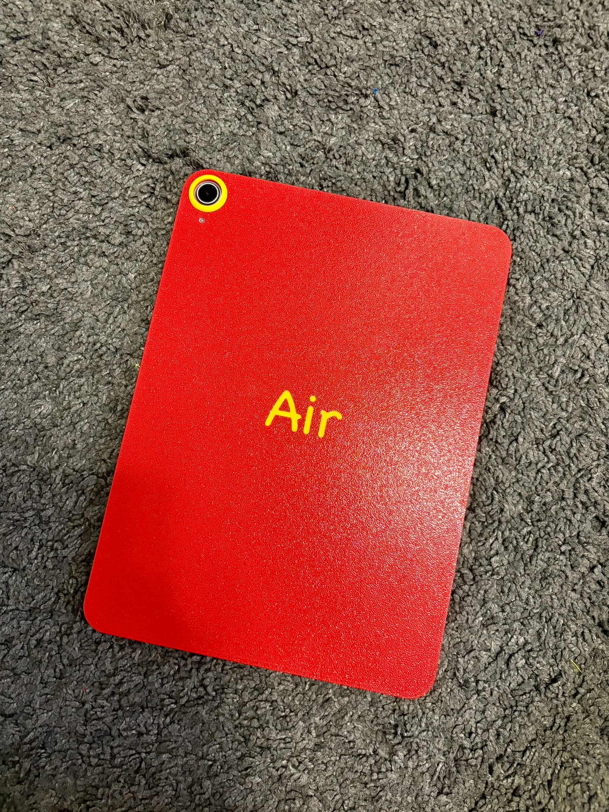 ZEERA MagWeave Pro: funda MagSafe de primera calidad con un elegante diseño de tela y cuero y tarjetero incorporado