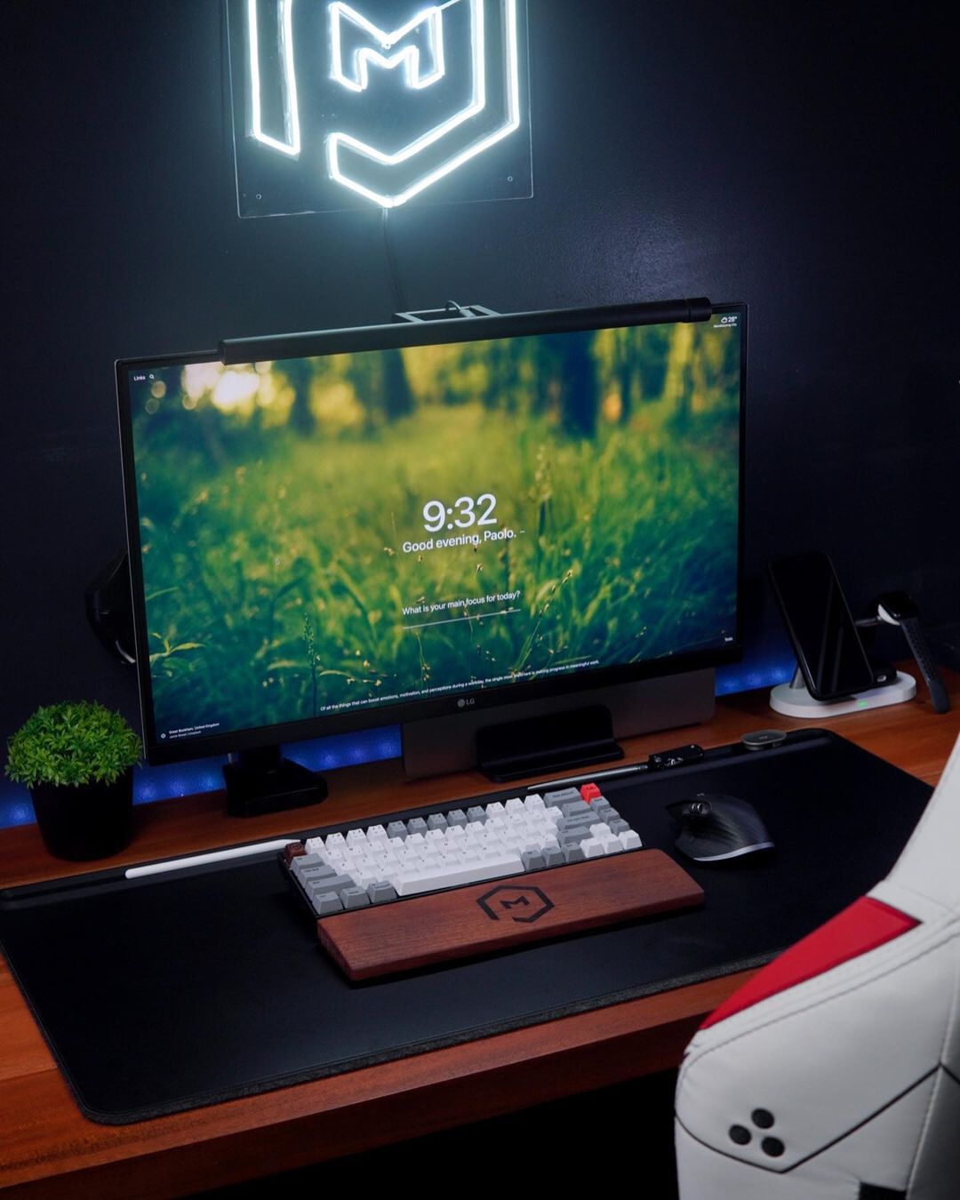 ZEERA 5-in-1 Desktop MagSafe Charger Stand for iPhone & AirPods & Apple Watch