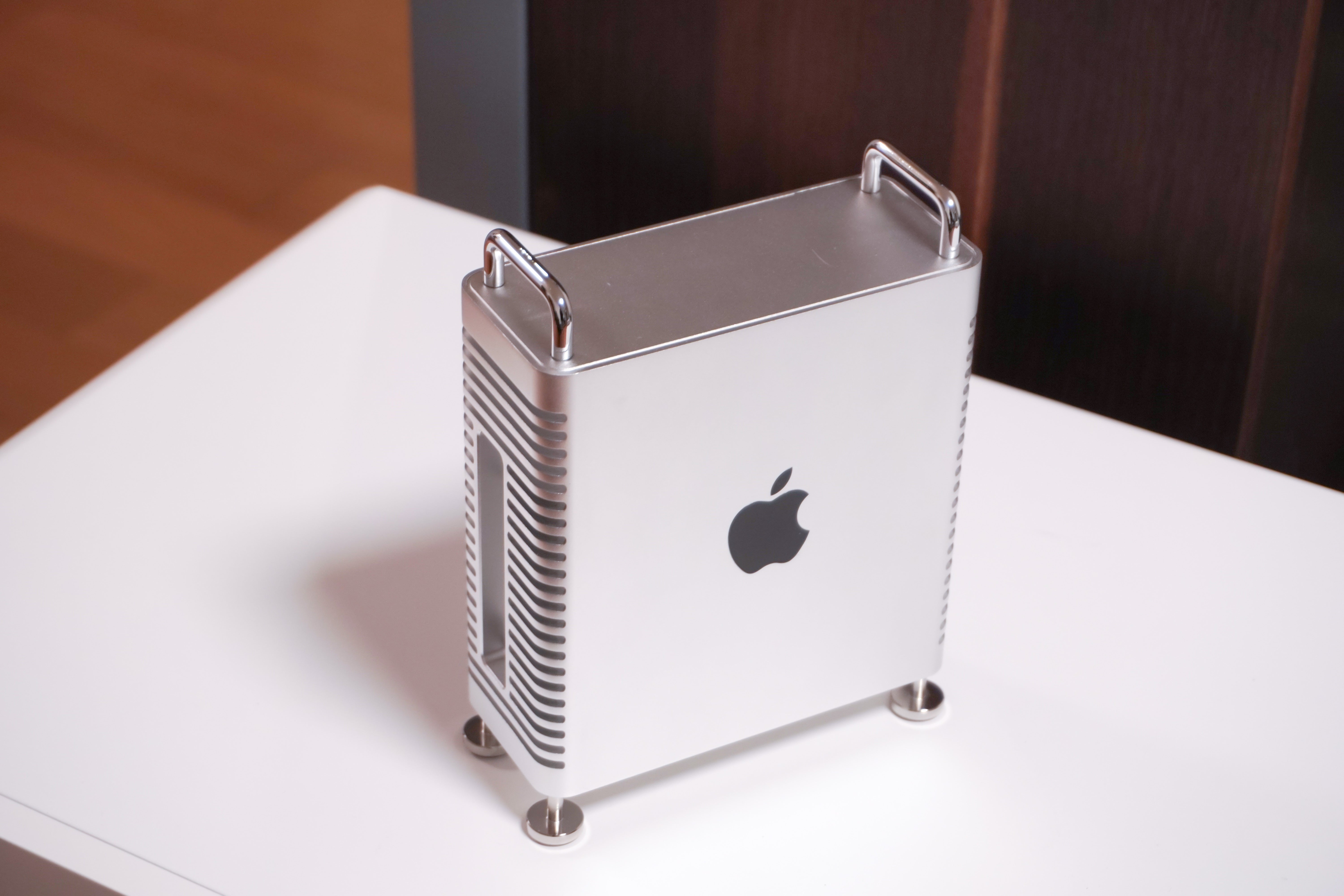 Transformez votre Mac Studio en un mini Mac Pro avec le boîtier en alu