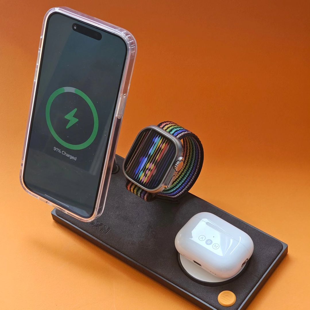 ZEERA x THEVOXN 5in1 Dual MagSafe Charger.