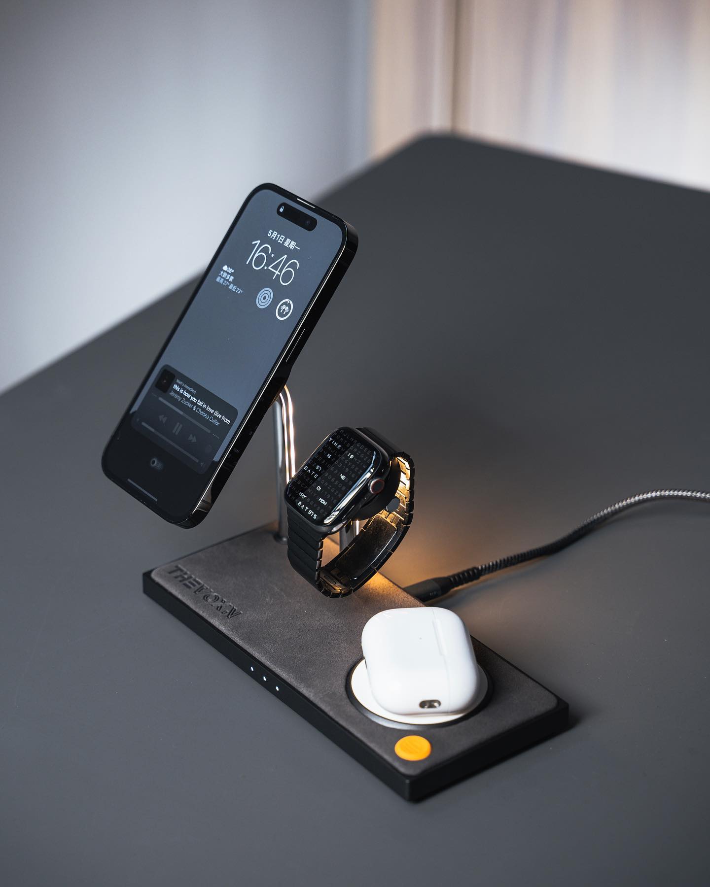 Soporte de cargador MagSafe dual 5 en 1 ZEERA x THEVOXN para iPhone, AirPods y Apple Watch