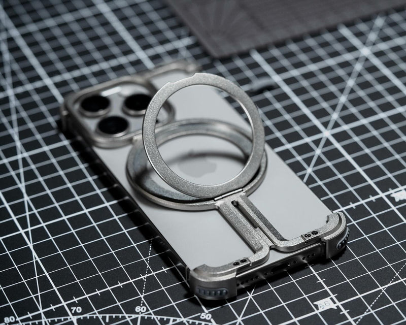 ZEERA Aluminum Alloy MagSafe Kickstand Cooling Case: Featuring a Futuristic Mechanical Aesthetic