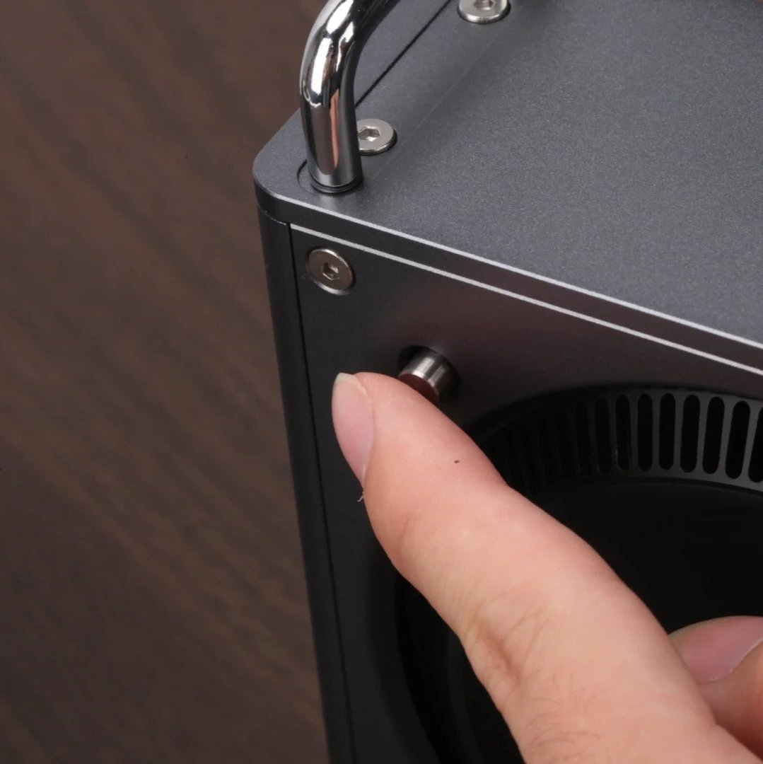 ZEERA MacForge CNCアルミニウム冷却ケース (2024 Mac Mini M4 Pro用)